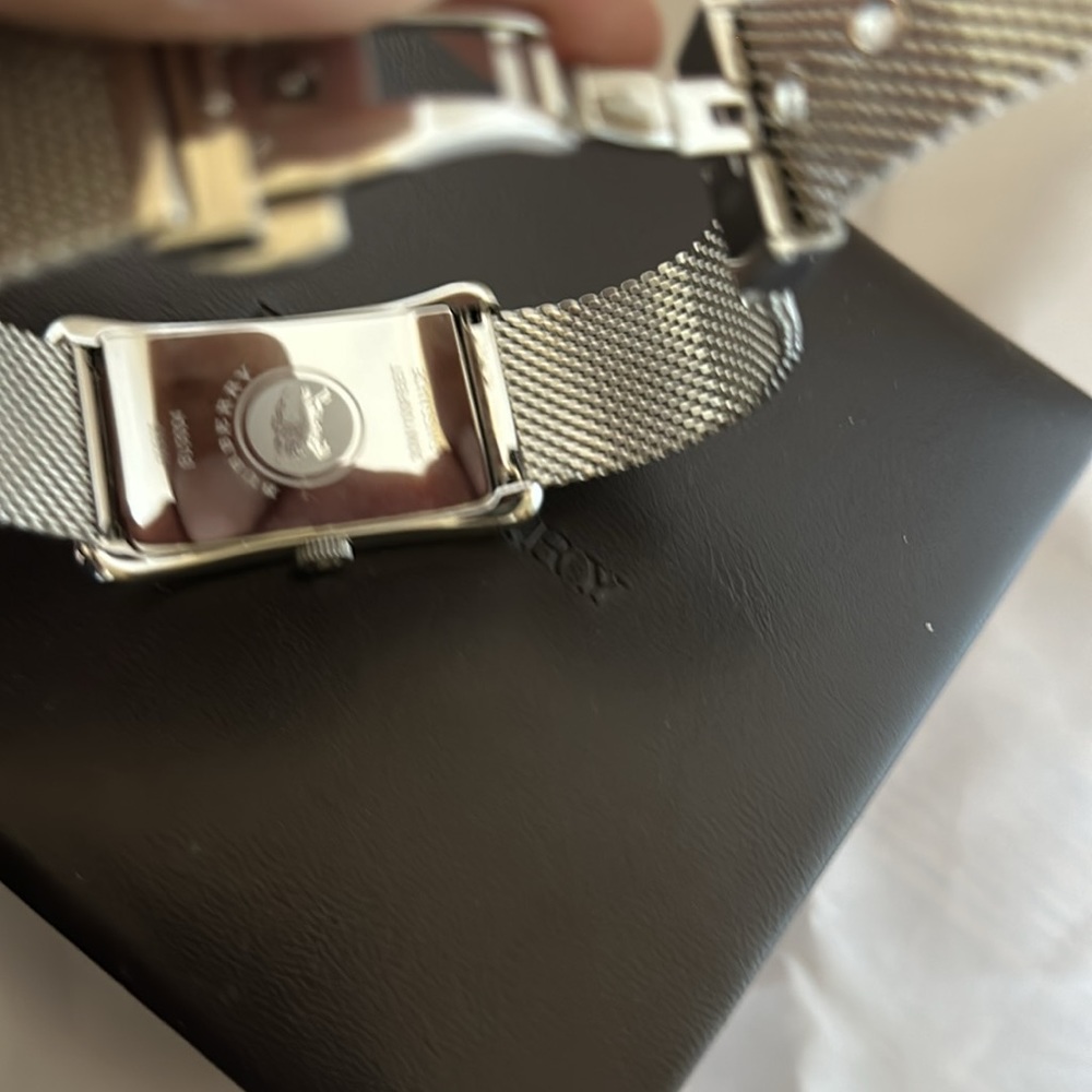 New never used Burberry Watch. Swiss made. - Picture 5 of 8